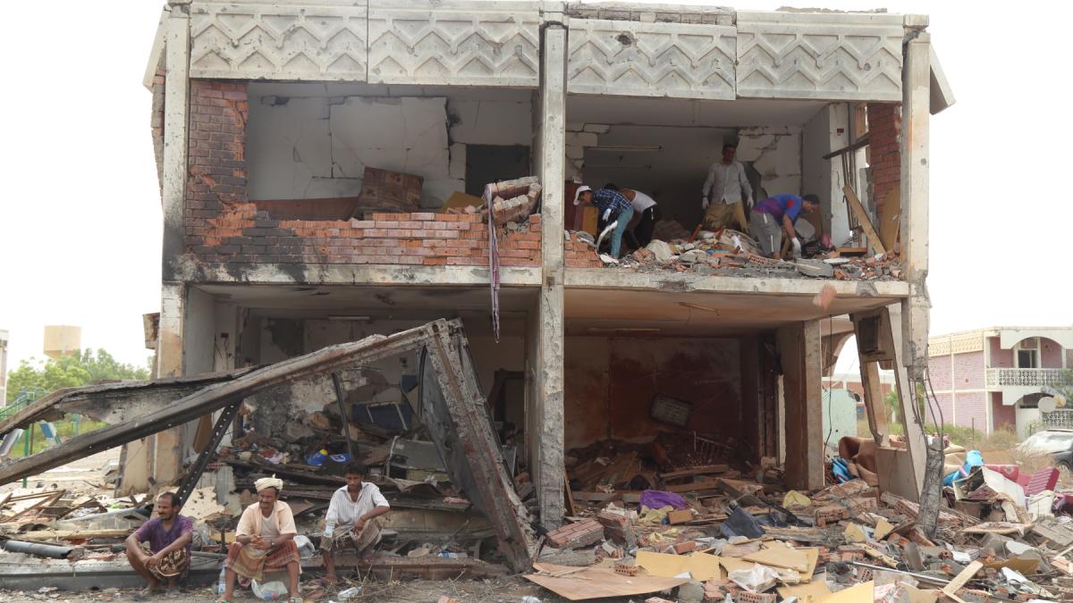 دیده بان حقوق بشر: حملات عربستان به یمن جرایم جنگی است